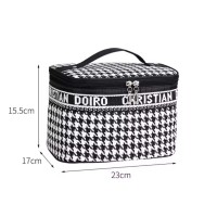 Комплексный набор для жирных волос и против перхоти Extremo Pre-Pro Biotic с косметичкой в подарок, 2х500/250 мл